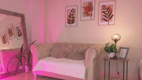Snapshot of dahiana_walcott chatting on May 6, 8:47 pm Dahiann Walcott online show from May 6, 8:47 pm