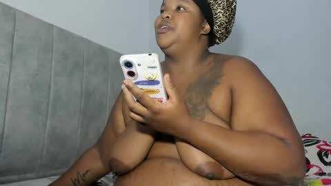 Snapshot of dahianajoss chatting on December 29, 9:39 am Ebony Sex Dahian online show from December 29, 9:39 am