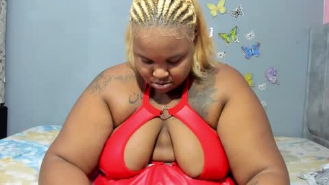 Snapshot of dahianajoss chatting on February 6, 5:57 am Ebony Sex Dahian online show from February 6, 5:57 am