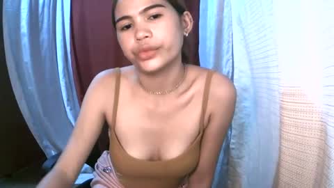Snapshot of dahlia_123 chatting on December 6, 4:47 am Im Dahlia online show from December 6, 4:47 am