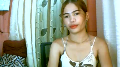 Snapshot of dahlia_123 chatting on December 9, 6:01 am Im Dahlia online show from December 9, 6:01 am