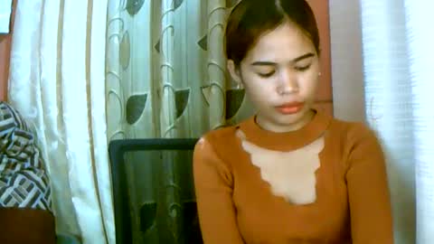 Snapshot of dahlia_123 chatting on December 27, 11:39 am Im Dahlia online show from December 27, 11:39 am
