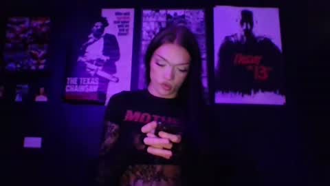 Snapshot of dahlia_adore chatting on October 17, 11:18 pm dahlia_adore online show from October 17, 11:18 pm