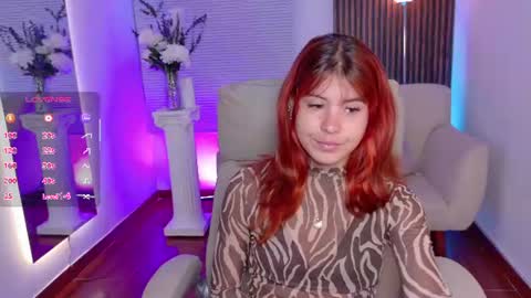 dahlia_grey online show from July 8, 12:09 pm