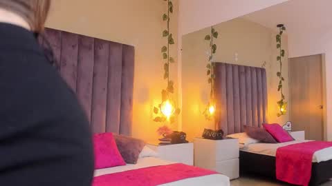 Dahlia online show from November 7, 12:43 am