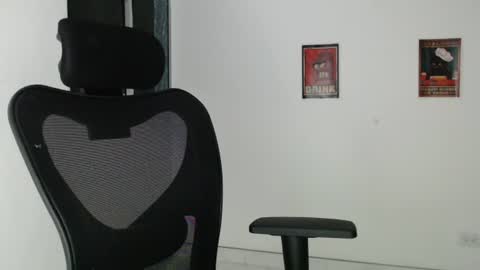 Snapshot of dahliarios chatting on July 14, 2:05 am lorena online show from July 14, 2:05 am