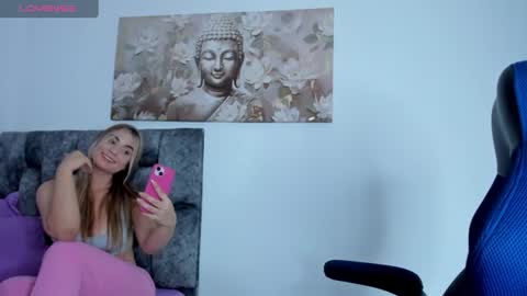 Snapshot of dahnna_squirt chatting on June 30, 3:29 am Dahana online show from June 30, 3:29 am