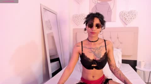 Snapshot of daiana_curly chatting on January 7, 1:14 pm Daiana online show from January 7, 1:14 pm