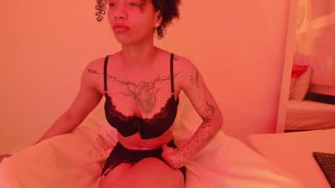 Snapshot of daiana_curly chatting on January 15, 12:04 pm Daiana online show from January 15, 12:04 pm