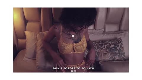 Snapshot of daiana_curly chatting on January 25, 12:37 pm Daiana online show from January 25, 12:37 pm