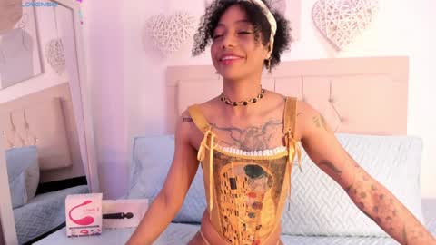Snapshot of daiana_curly chatting on February 5, 3:20 pm Daiana online show from February 5, 3:20 pm