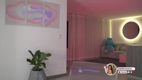 Snapshot of daihanwatson_ chatting on May 25, 11:33 pm Dai independent online show from May 25, 11:33 pm
