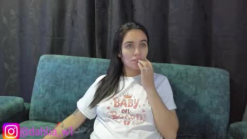Snapshot of daila_ chatting on September 12, 2:22 am daila_ online show from September 12, 2:22 am