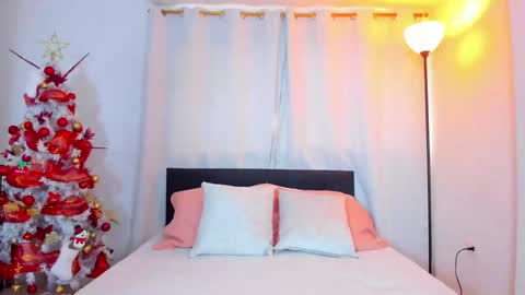 Snapshot of dailasmith chatting on December 23, 6:05 pm Daila Smith online show from December 23, 6:05 pm