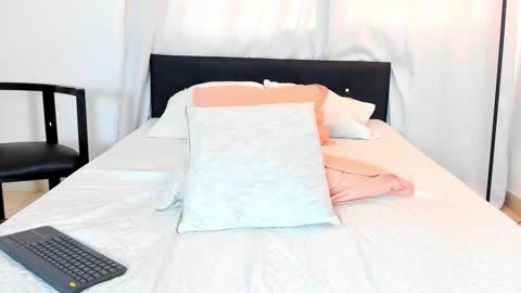 Snapshot of dailasmith chatting on February 12, 7:45 pm Daila Smith online show from February 12, 7:45 pm