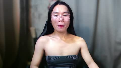 Snapshot of dailylush chatting on July 30, 10:47 am Kim online show from July 30, 10:47 am