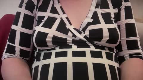 Mx Mommy Moo online show from April 25, 2:14 pm