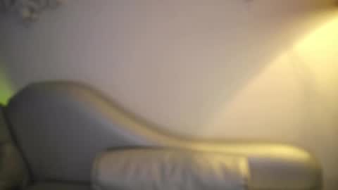 Snapshot of daisha_riley chatting on December 17, 2:45 pm Lauren online show from December 17, 2:45 pm