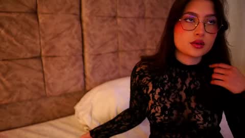Lauren            online show from May 1, 1:05 pm