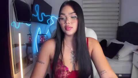 Snapshot of daisy_20x_ chatting on August 4, 6:16 am I am Daisy online show from August 4, 6:16 am