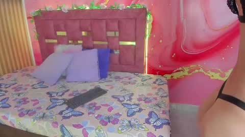 Snapshot of daisy__rose chatting on May 7, 3:01 am Dai online show from May 7, 3:01 am