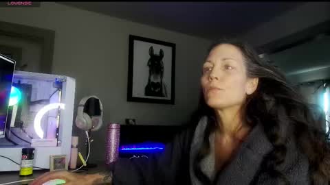 Daisy online show from January 12, 2:55 pm