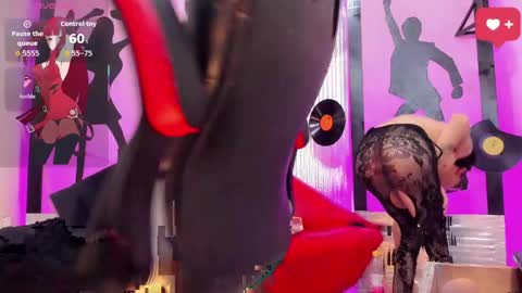 daisy_jonexxx22 online show from April 30, 4:41 am