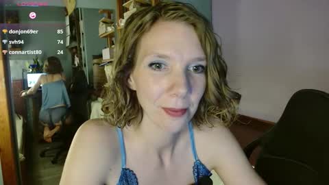 daisy_lovely online show from October 30, 4:14 am