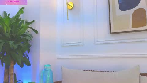 Snapshot of daisy_price chatting on May 4, 10:33 am Daisy Price online show from May 4, 10:33 am