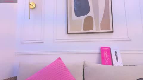 Snapshot of daisy_price chatting on June 5, 10:43 am Daisy Price online show from June 5, 10:43 am
