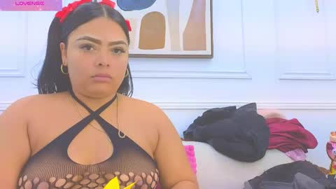 Snapshot of daisy_price chatting on June 6, 10:53 am Daisy Price online show from June 6, 10:53 am