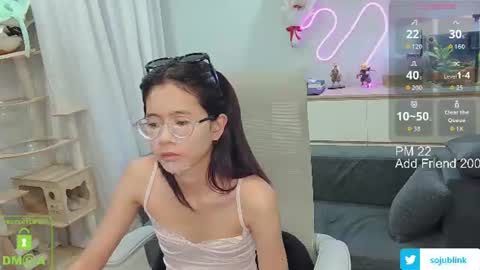 Snapshot of daisybean chatting on June 16, 8:39 am Daisy online show from June 16, 8:39 am