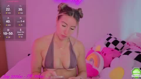 Snapshot of daisydeliciousxx chatting on June 10, 8:13 am DaisyDeliciousxx online show from June 10, 8:13 am