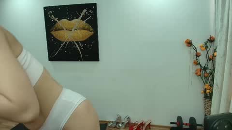 Snapshot of daisyluvsyou chatting on May 14, 5:36 am Daisyy online show from May 14, 5:36 am