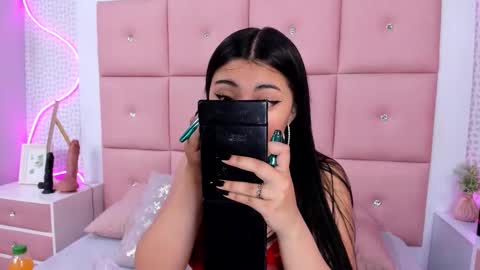 Mariana online show from December 2, 11:48 am