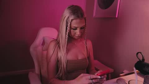 daisy online show from December 21, 12:29 am