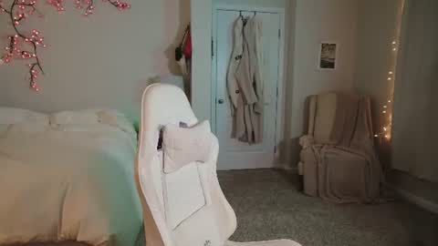 daisy online show from July 26, 12:41 am