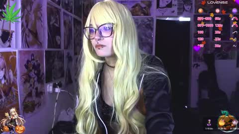 Snapshot of dakapsy420_ chatting on October 26, 6:36 pm Dakapsy online show from October 26, 6:36 pm