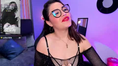 Snapshot of dakhota_rouge chatting on February 21, 1:12 pm Dakhota online show from February 21, 1:12 pm