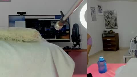 Snapshot of daki_ume_ chatting on May 15, 2:29 am daki_ume_ online show from May 15, 2:29 am