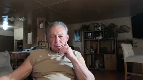 Snapshot of dakit2 chatting on September 13, 8:41 pm dakit online show from September 13, 8:41 pm