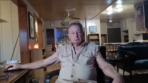 Snapshot of dakit2 chatting on October 11, 2:26 pm dakit online show from October 11, 2:26 pm