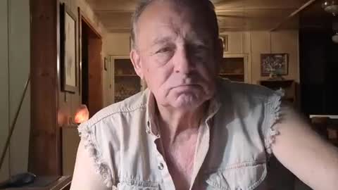 Snapshot of dakit2 chatting on November 27, 1:18 am dakit online show from November 27, 1:18 am