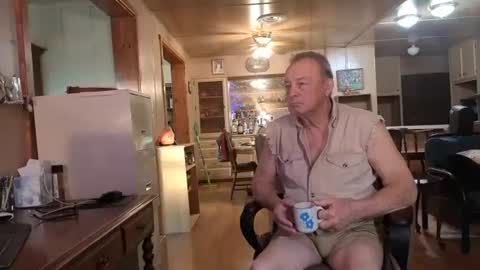 Snapshot of dakit2 chatting on December 20, 3:30 pm dakit online show from December 20, 3:30 pm