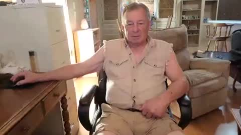 Snapshot of dakit2 chatting on February 5, 3:38 pm dakit online show from February 5, 3:38 pm