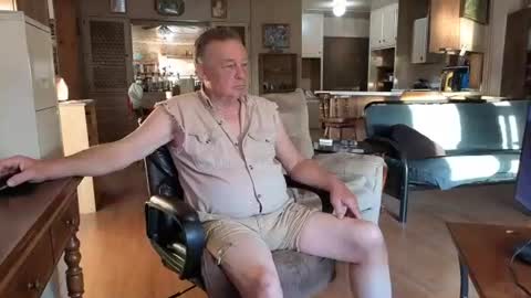 Snapshot of dakit2 chatting on February 11, 3:17 pm dakit online show from February 11, 3:17 pm