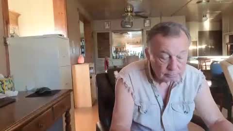 Snapshot of dakit2 chatting on February 21, 3:13 pm dakit online show from February 21, 3:13 pm