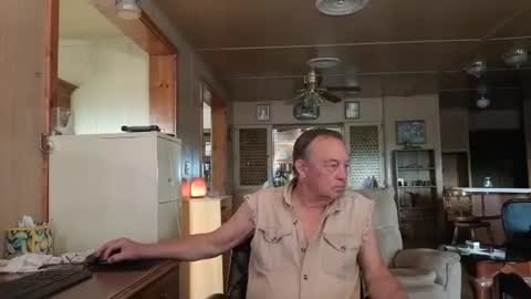 Snapshot of dakit2 chatting on February 28, 3:13 pm dakit online show from February 28, 3:13 pm