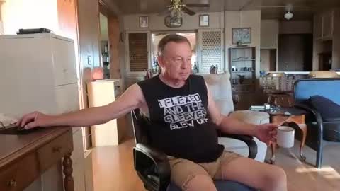 Snapshot of dakit2 chatting on March 22, 3:37 pm dakit online show from March 22, 3:37 pm