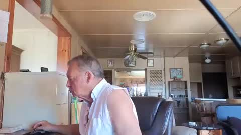 Snapshot of dakit2 chatting on May 10, 4:23 pm dakit online show from May 10, 4:23 pm